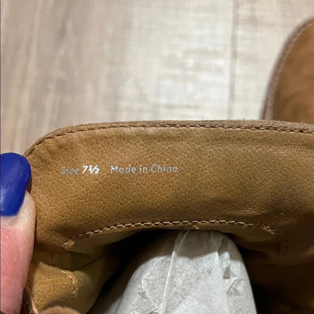 DV by Dolce Vita Tan Chukka Boots Size 7.5